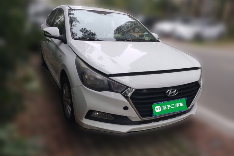 现代 悦纳 2016款 1.4L 自动炫酷版GLS车身外观6002