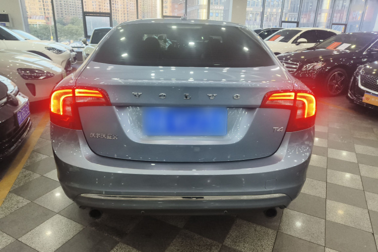 沃尔沃S60 2018款 S60L T4 智远版车身外观6004