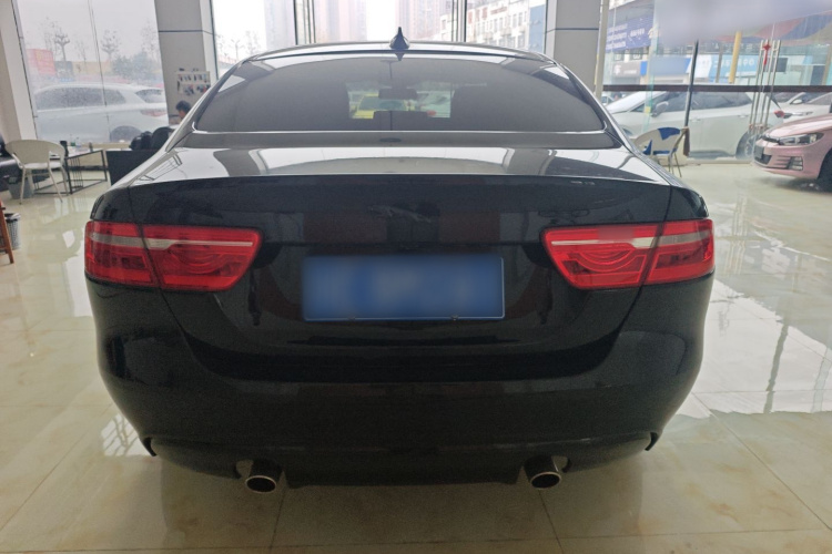 捷豹XEL 2019款 2.0T 200PS 豪华版车身外观6