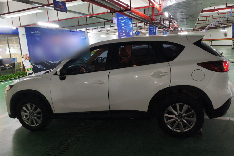 马自达CX-5 2015款 2.0L 自动两驱都市型车身外观4