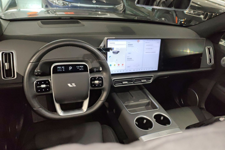 理想汽车 理想L6 2024款 Pro中控内饰12