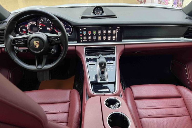 保时捷 2023款 Panamera 4 行政加长铂金版 2.9T中控内饰7001