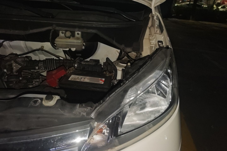 日产NV200 2016款 改款 1.6L CVT豪华型局部细节9007