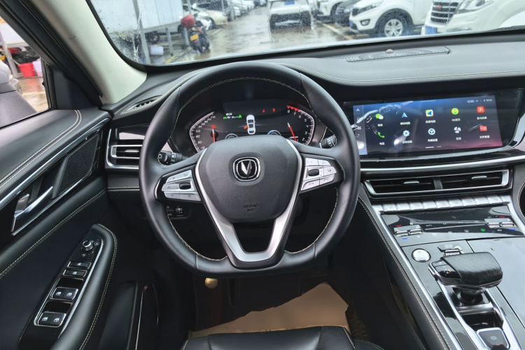 长安CS85 COUPE 2019款 2.0T 自动智版 国VI中控内饰13