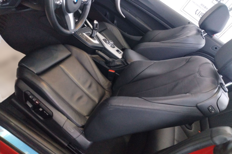 宝马2系(进口) 2015款 220i 敞篷轿跑车 M运动型中控内饰19