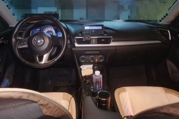 马自达3 昂克赛拉 2016款 两厢 1.5L 自动舒适型中控内饰12