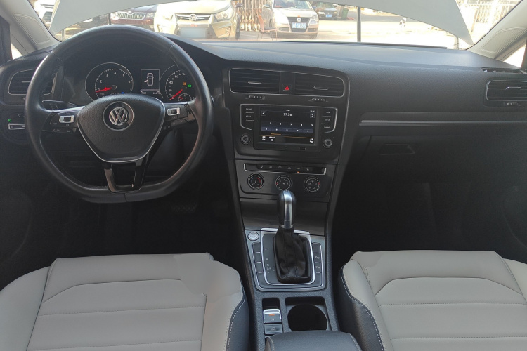 大众 高尔夫 2017款 230TSI 自动豪华百万辆纪念版中控内饰7002