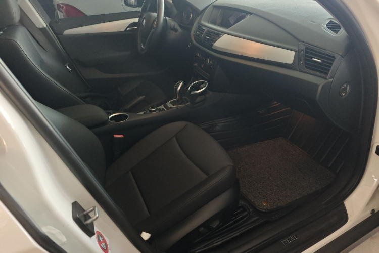 宝马X1 2014款 sDrive18i 领先型局部细节41