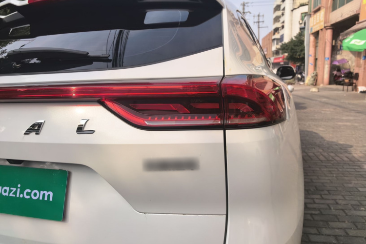 哈弗H6 2021款 国潮版 1.5T 自动都市版车身外观9