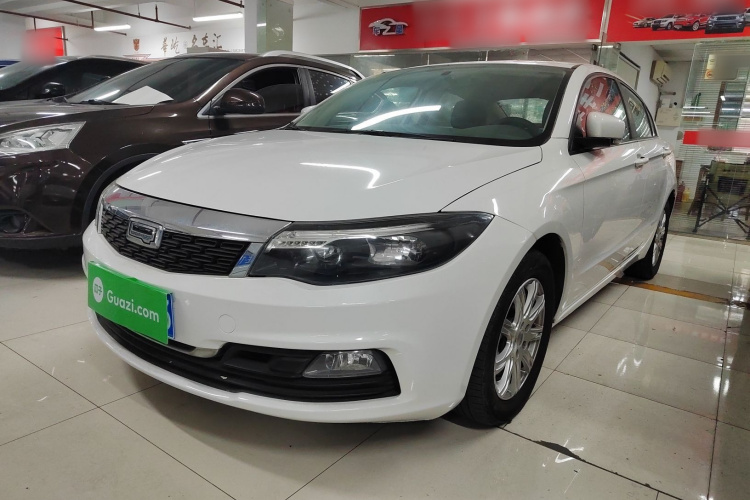 观致3 2018款 三厢 1.6L 自动领先型车身外观1