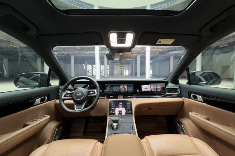 理想汽车 理想ONE 2021款 增程6座版中控内饰7002