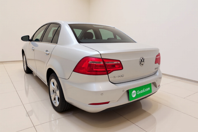 大众 宝来 2014款 1.6L 自动舒适型车身外观5