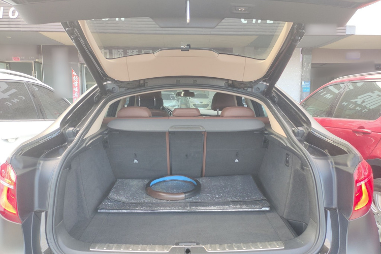 宝马X6 2015款 xDrive28i机舱底盘23