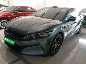 比亚迪 汉L 2025款 DM-p 四驱激光雷达旗舰型