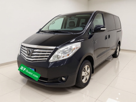 东风风行 菱智PLUS 2022款 旅行版 2.0L 手动舒适型 7座