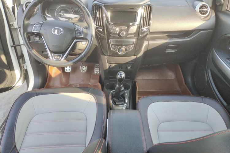 长城M4 2014款 1.5L 手动舒适型中控内饰12