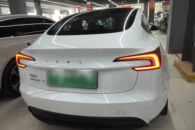 特斯拉 Model 3 2025款 后轮驱动版车身外观6004