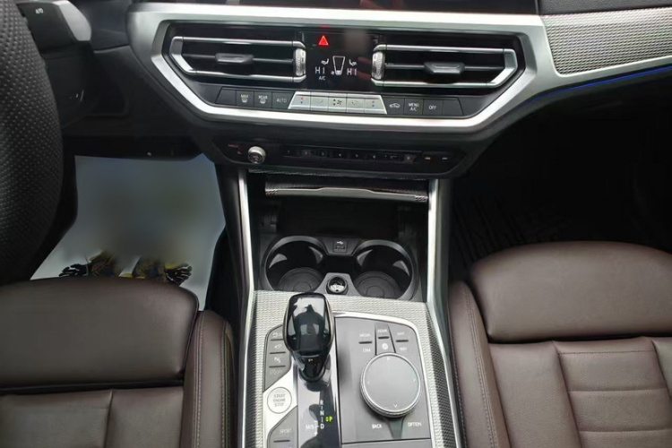 宝马3系 2020款 改款 325i M运动曜夜套装中控内饰7007