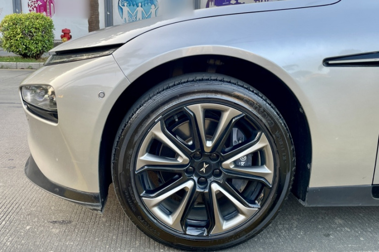 小鹏P7 2020款 670N车身外观6005