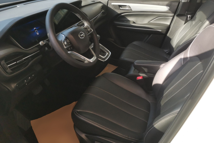 广汽传祺 传祺M6 2019款 270T DCT尊贵版（六座）国VI中控内饰19