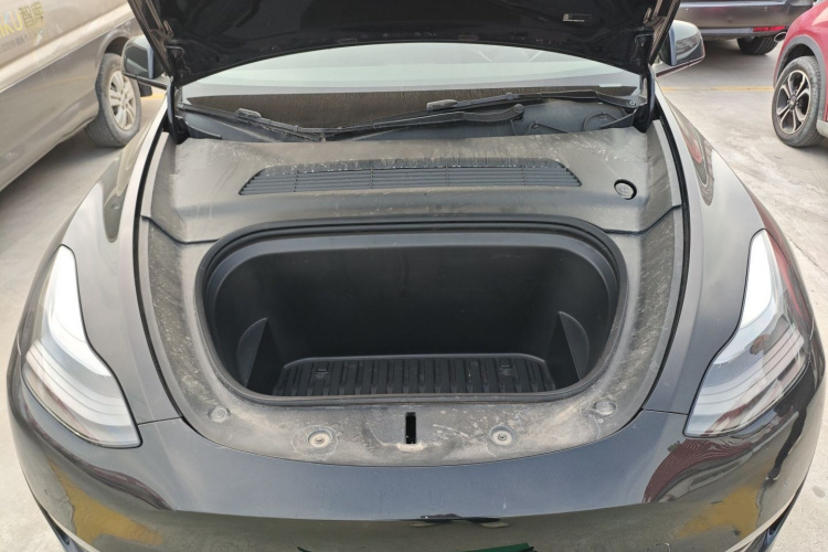 特斯拉 Model Y 2021款 标准续航后驱版机舱底盘24