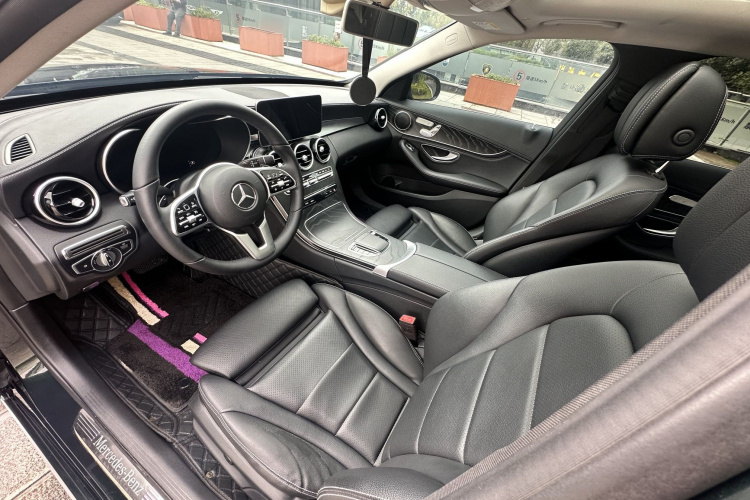 奔驰C级 2019款 C 260 L 运动版中控内饰7005