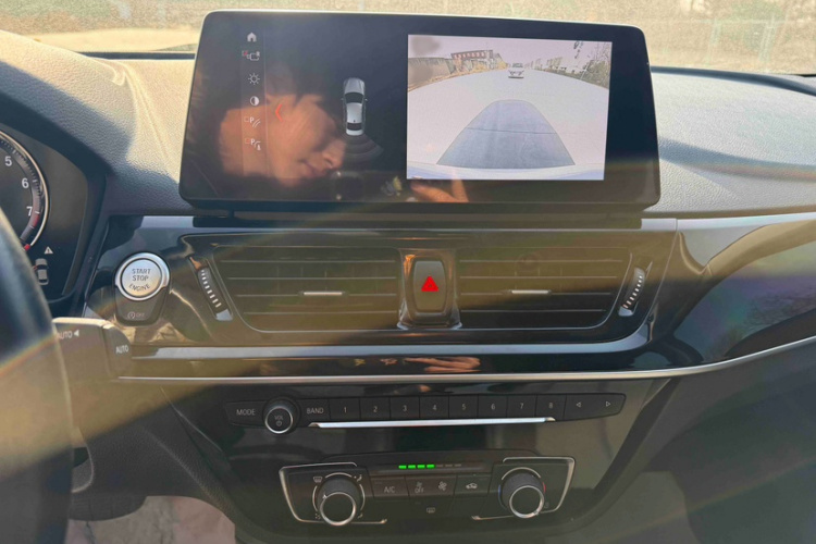 宝马1系 2022款 120i M运动版中控内饰7003