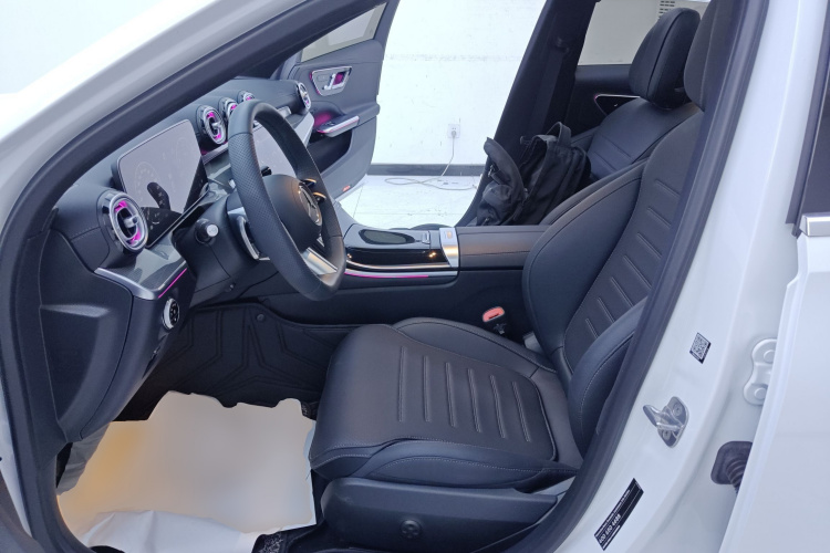 奔驰C级 2024款 改款三 C 260 L 运动版中控内饰20