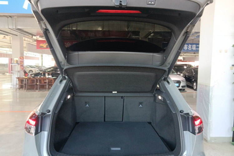 奥迪Q4 e-tron 2023款 40 e-tron 创境版机舱底盘23