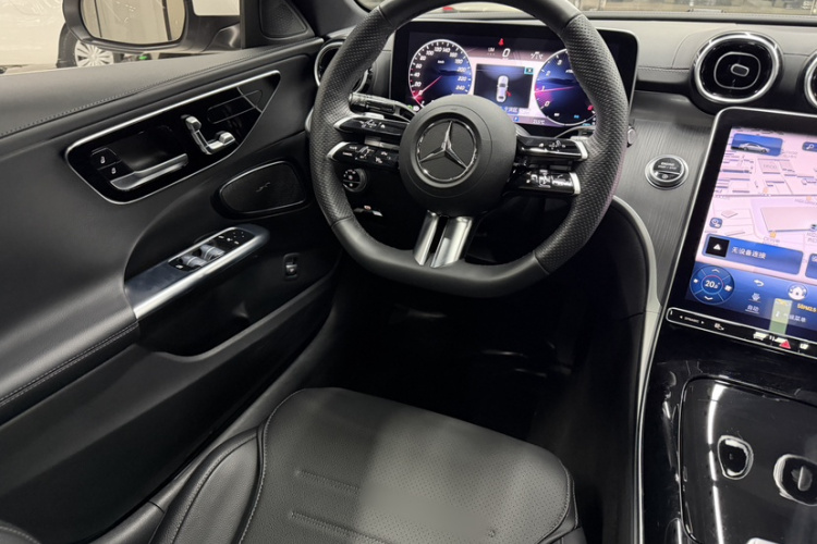 奔驰C级 2023款 C 200 L 运动版中控内饰7002