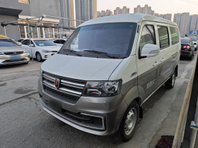 金杯 小海狮X30 2024款 1.5L 财富型客车 5/6/7座