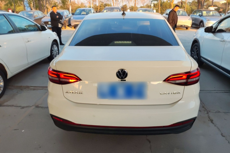 大众 朗逸 2023款 1.5L 自动得逸版车身外观6