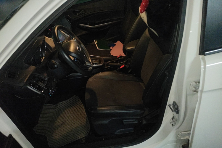 福特 福睿斯 2019款 1.5L 自动悦享型中控内饰19