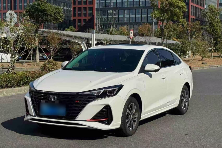 长安 逸动 2024款 PLUS 蓝鲸NE 1.4T GDI DCT高能版车身外观1