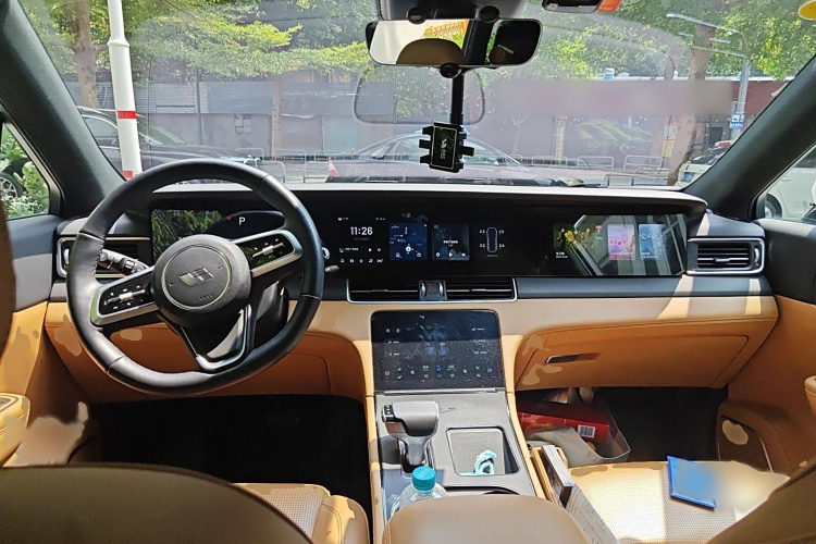 理想汽车 理想ONE 2021款 增程6座版中控内饰7002