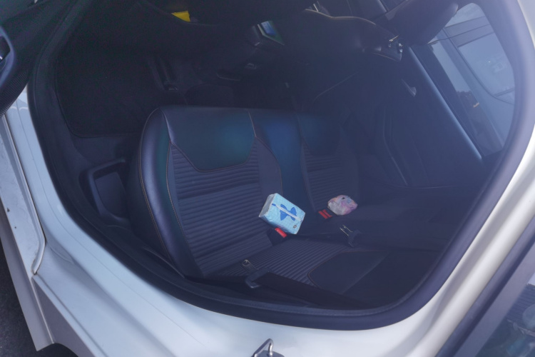 福特 福克斯 2017款 两厢 EcoBoost 180 自动精英型中控内饰21