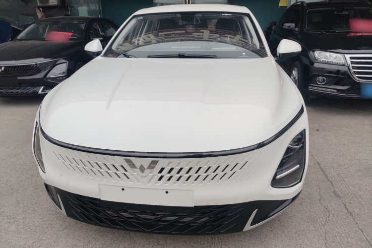 五菱汽车 五菱星光 2025款 70km 智能标准型车身外观2