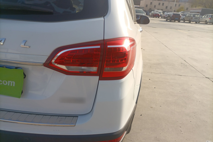 哈弗H6 2018款 红标 运动版 1.5T 自动两驱精英型车身外观6006