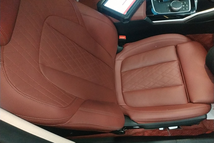 宝马3系 2022款 320Li M运动套装局部细节41