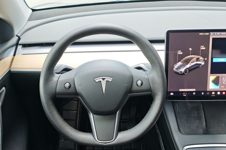 特斯拉 Model Y 2021款 标准续航后驱版中控内饰7008