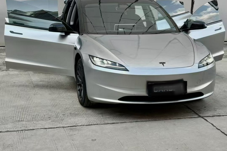 特斯拉 Model 3 2023款 后轮驱动版车身外观6002