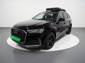 奥迪Q7 2023款 45 TFSI quattro S line运动型
