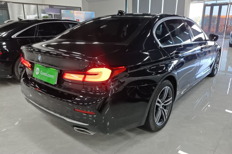 宝马5系 2021款 530Li xDrive 豪华套装车身外观7