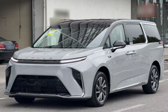 上汽大通MAXUS 大家9 2024款 超混 长续航森林版 七座