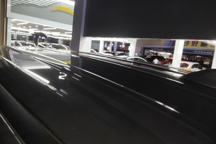 丰田 皇冠陆放 2021款  2.5L HEV两驱精英版局部细节57