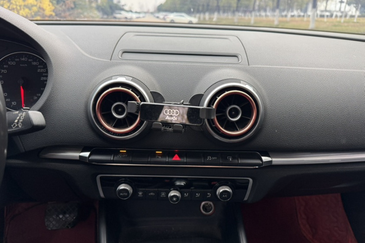 奥迪A3 2014款 Sportback 35 TFSI 自动舒适型局部细节16
