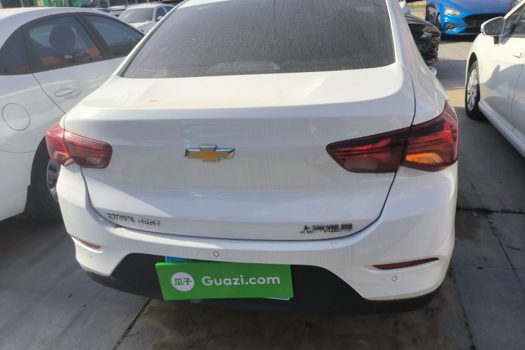 雪佛兰 科沃兹 2022款 325T 自动欣悦版车身外观6