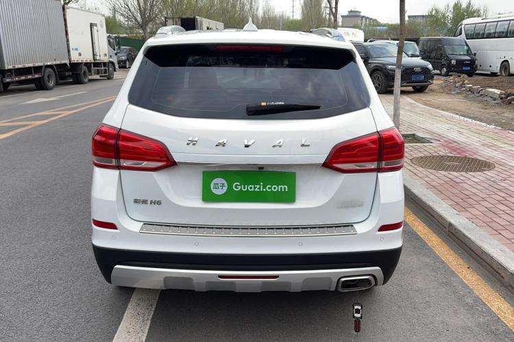 哈弗H6 2021款 运动版 1.5T 自动精英智联型 六边形格栅车身外观6