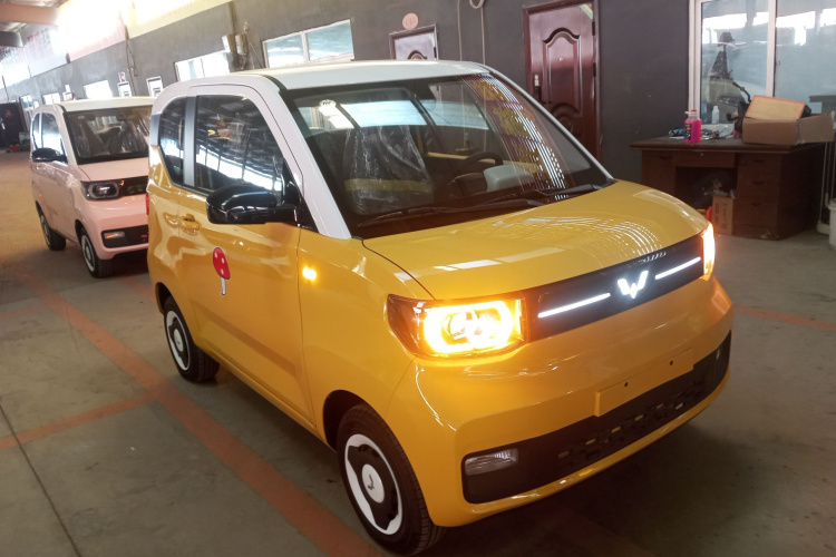 五菱汽车 宏光MINIEV 2022款 马卡龙臻享款 磷酸铁锂车身外观3