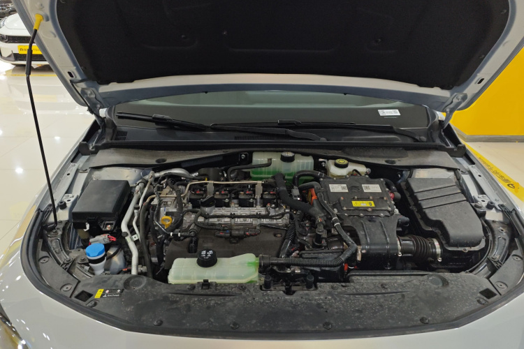 广汽传祺 2023款 影豹H 智能混动版机舱底盘24